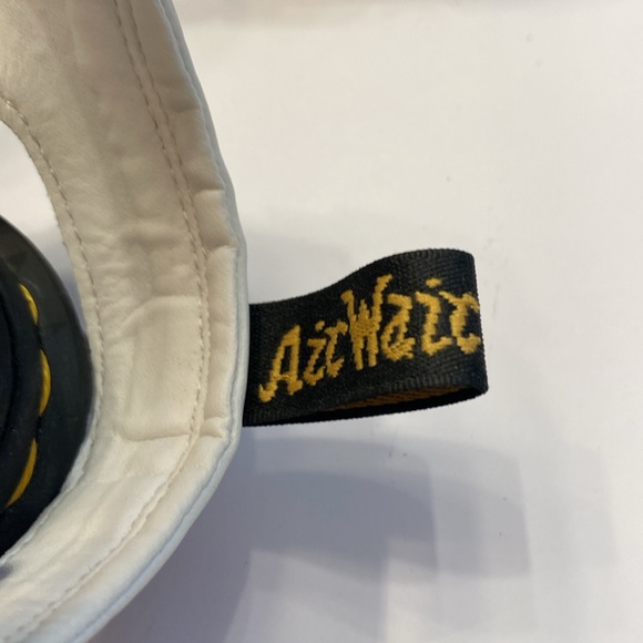 Dr.Martens Blaire Sandal, White,Size 9
The signature pull loop & chunky sole - Picture 8 of 13